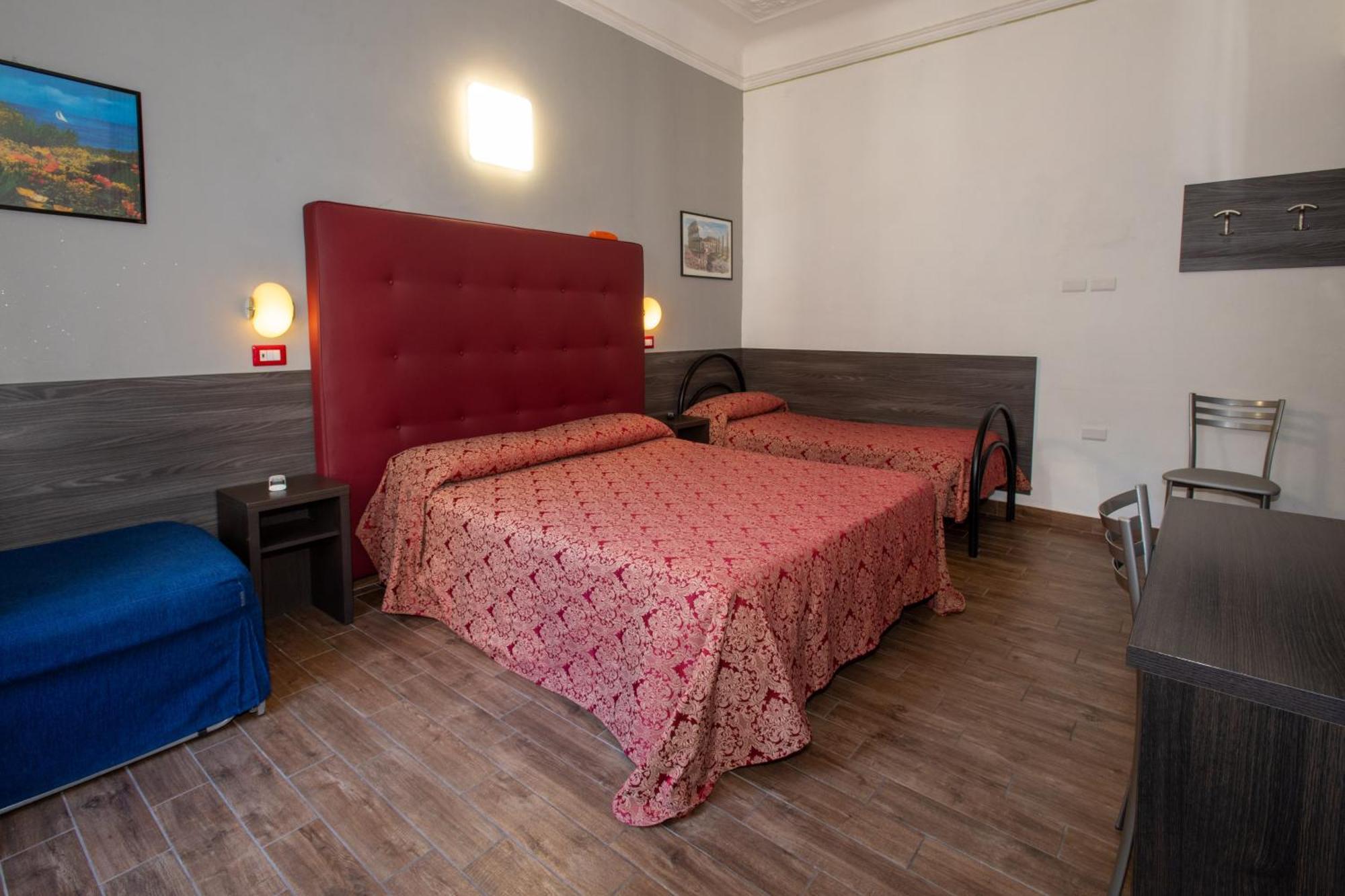 Piola Hotel 2*