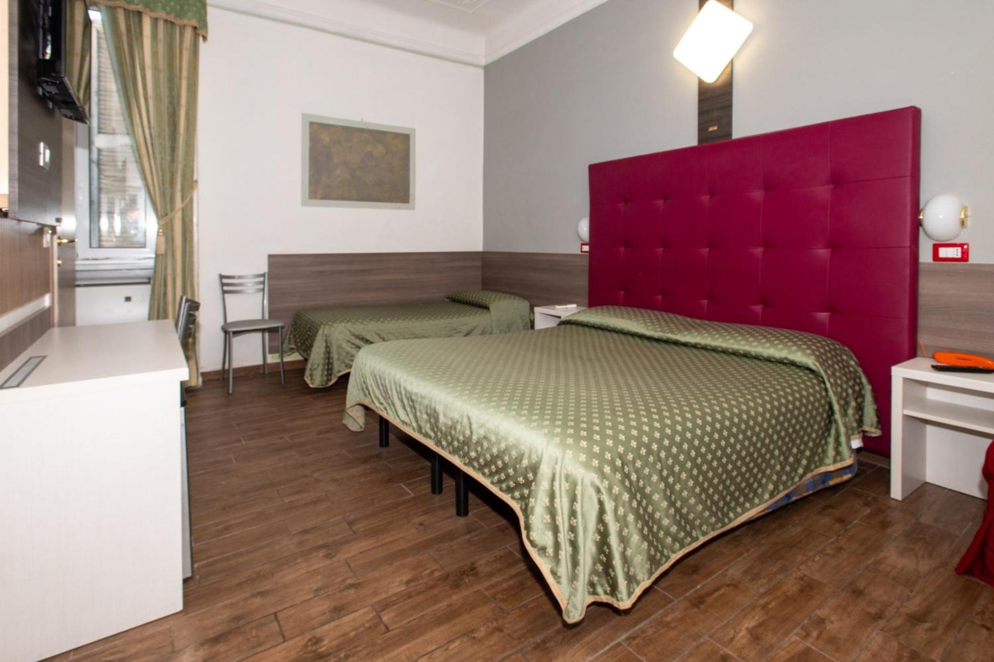 Piola Hotel 2*