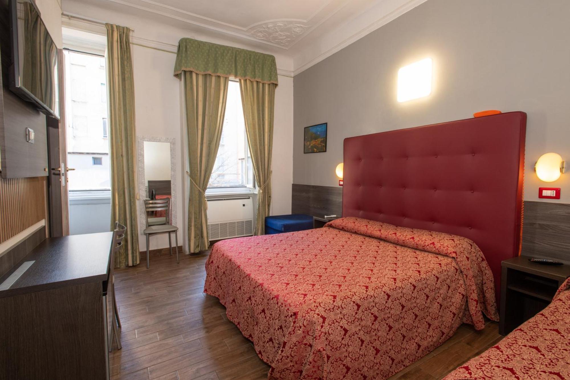 Piola Hotel 2*