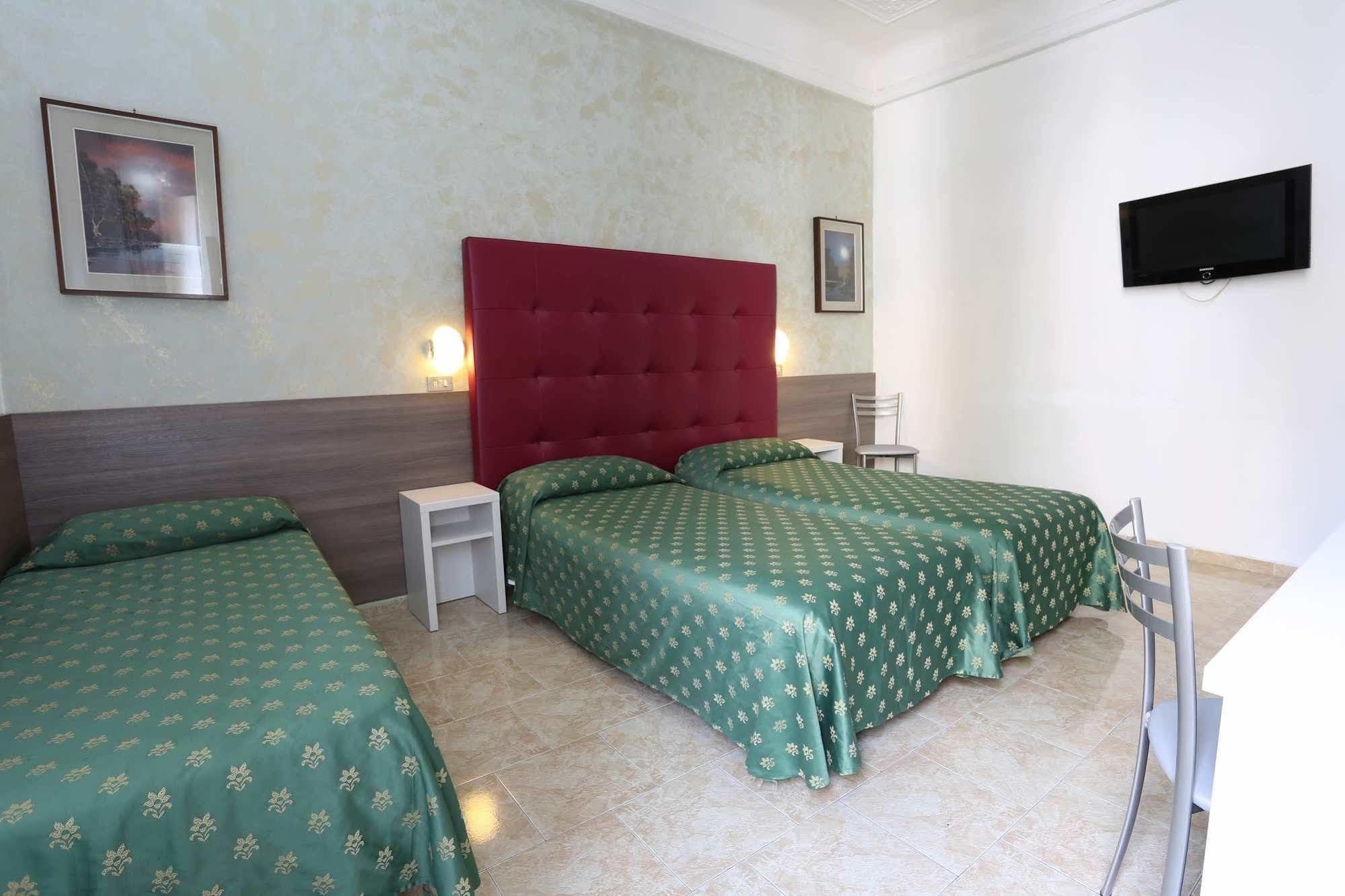 Hotel Piola